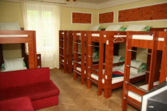 hostel_room